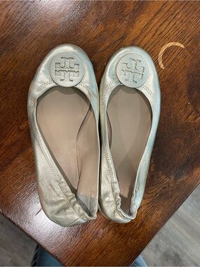 Tory Burch Metallic Pearl Logo Round-Toe Ballet Flats
